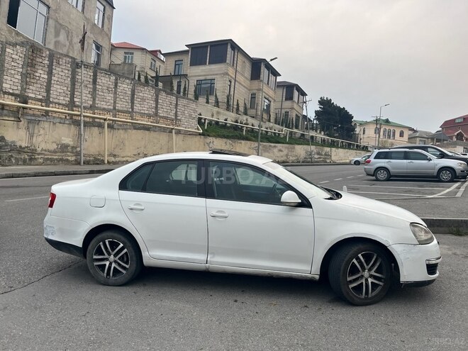 Volkswagen Jetta-2