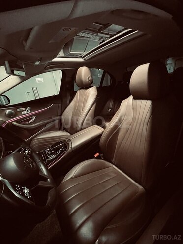 Mercedes E 220 d 2019, 107,200 km - 2.0 l - Bakı