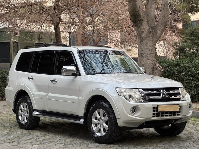Mitsubishi Pajero 2013, 176,523 km - 3.5 l - Bakı