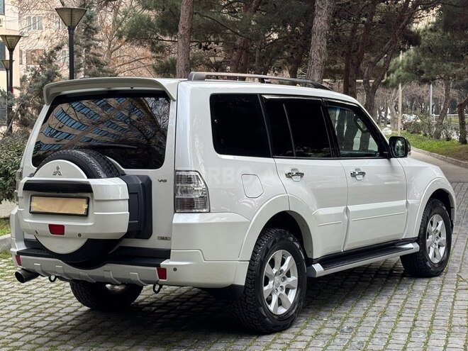 Mitsubishi Pajero 2013, 176,523 km - 3.5 l - Bakı