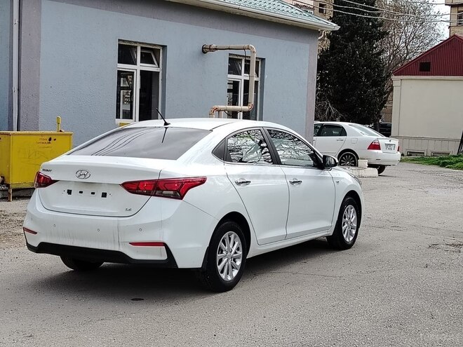 Hyundai Accent 2018, 201,102 km - 1.6 l - Bakı