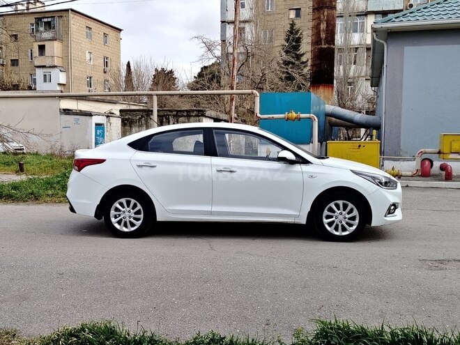 Hyundai Accent 2018, 201,102 km - 1.6 l - Bakı