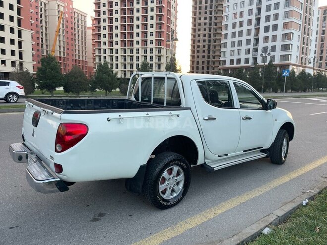 Mitsubishi L200 2014, 313,000 km - 2.5 л - Bakı