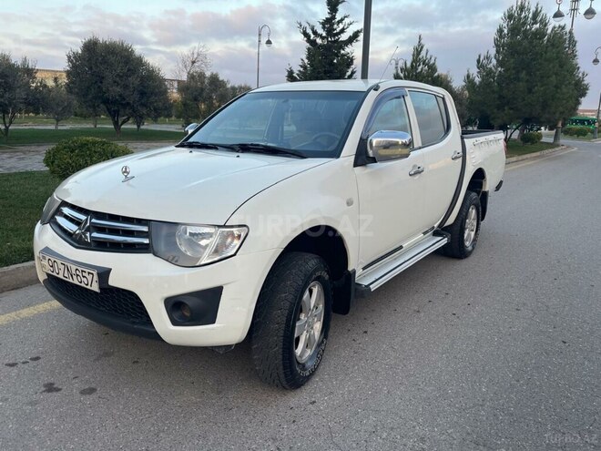 Mitsubishi L200 2014, 313,000 km - 2.5 л - Bakı