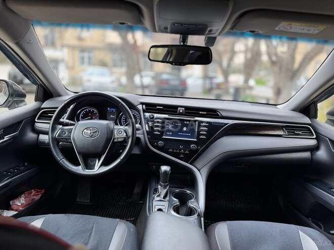Toyota Camry-12
