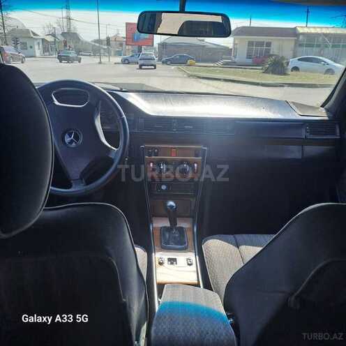 Mercedes E 200 d 1992, 285,000 km - 2.0 l - Şəki