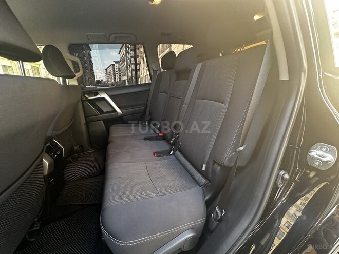 Toyota Land Cruiser Prado-12