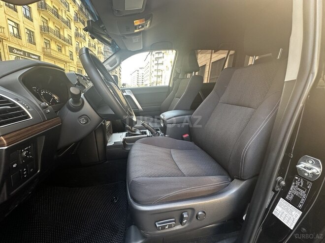 Toyota Land Cruiser Prado-8