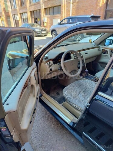 Mercedes E 320 1998, 860,000 km - 3.2 л - Gəncə