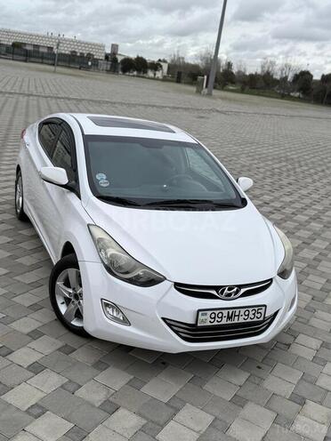 Hyundai Elantra-2