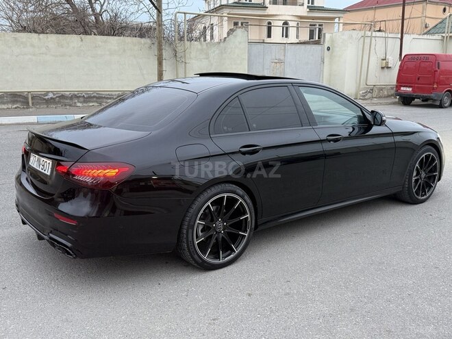 Mercedes E 300-9