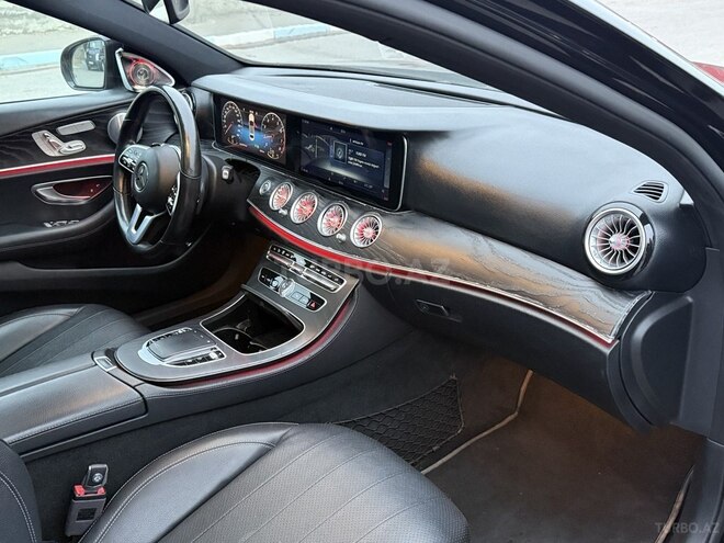Mercedes E 300-5
