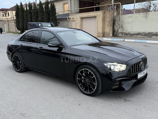 Mercedes E 300-11