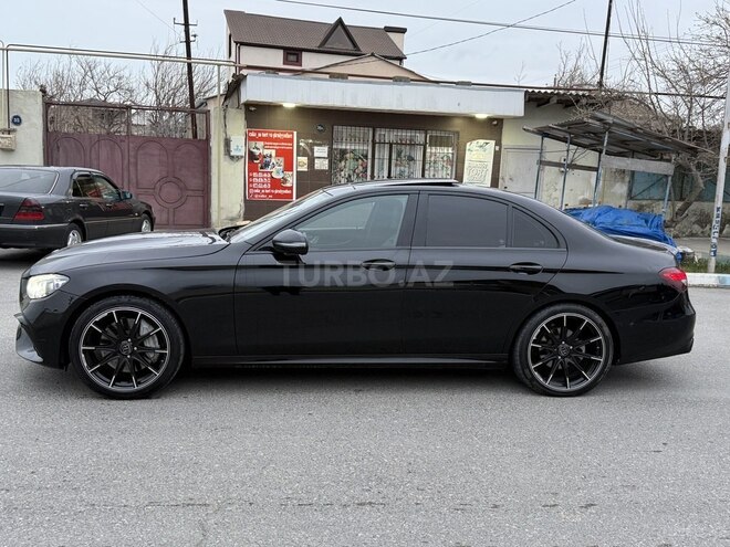 Mercedes E 300-15