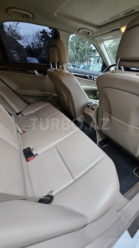 Mercedes C 250-9