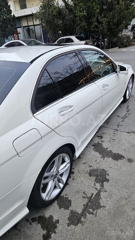 Mercedes C 250-11