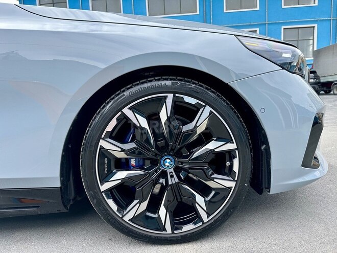 BMW i5 2024, 1,500 km - 0.1 l - Bakı