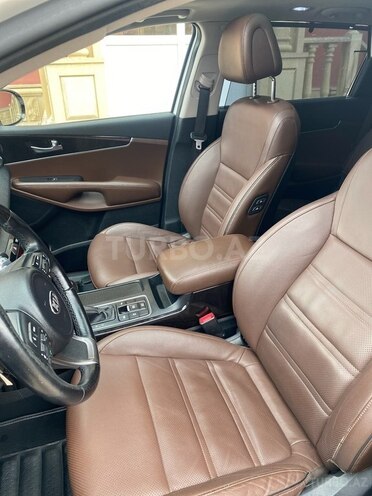 Kia Sorento-11