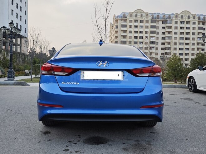 Hyundai Elantra 2017, 135,000 km - 2.0 l - Bakı