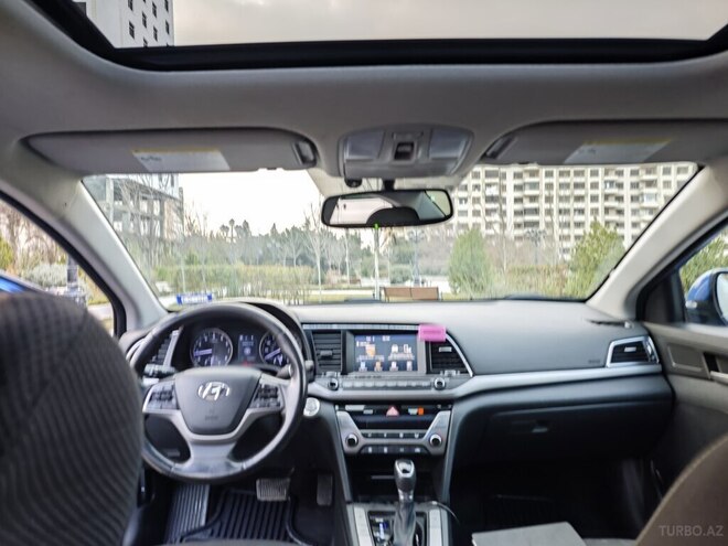 Hyundai Elantra 2017, 135,000 km - 2.0 l - Bakı