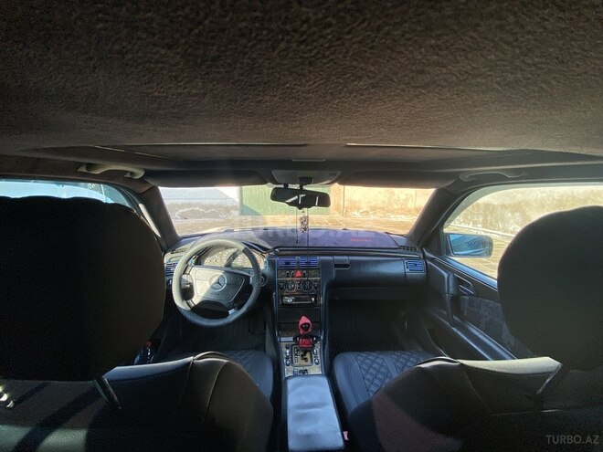 Mercedes E 240 1998, 424,124 km - 2.4 l - Hacıqabul