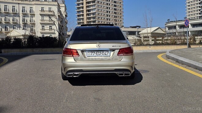 Mercedes E 220 d 2013, 275,471 km - 2.2 л - Bakı