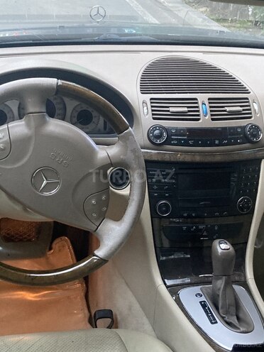 Mercedes E 240 2002, 296,500 km - 2.6 l - Bakı