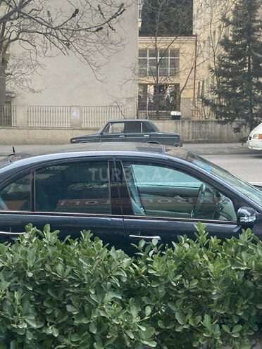 Mercedes E 240 2002, 296,500 km - 2.6 l - Bakı