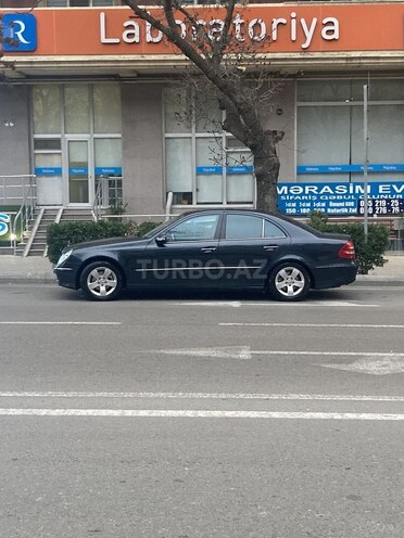 Mercedes E 240 2002, 296,500 km - 2.6 l - Bakı