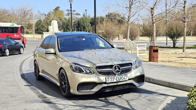 Mercedes E 220 d 2013, 275,471 km - 2.2 л - Bakı
