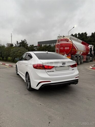 Hyundai Elantra 2018, 120,503 km - 1.6 l - Bakı