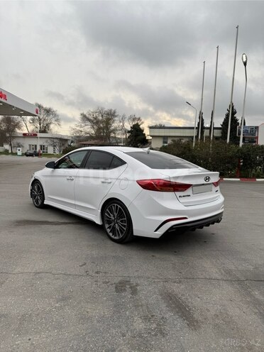 Hyundai Elantra 2018, 120,503 km - 1.6 l - Bakı