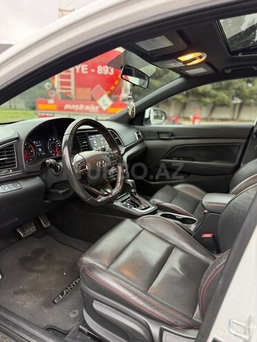 Hyundai Elantra 2018, 120,503 km - 1.6 l - Bakı