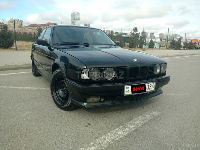BMW 520 1989, 300,000 km - 2.0 l - Bakı