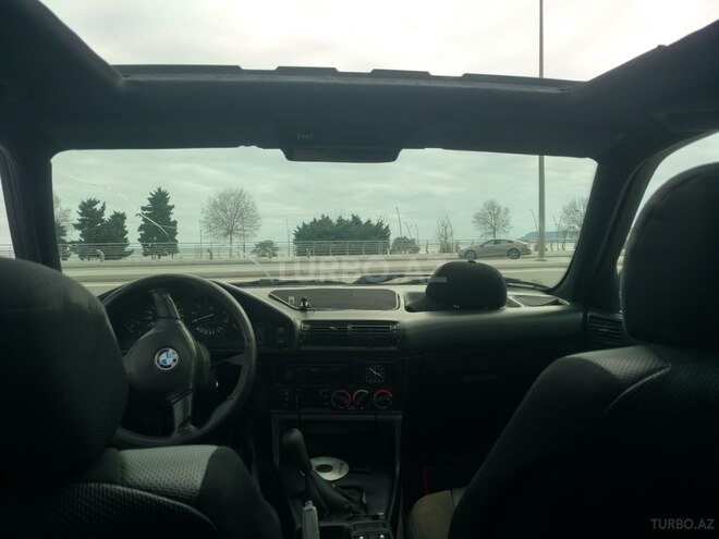 BMW 520 1989, 300,000 km - 2.0 l - Bakı
