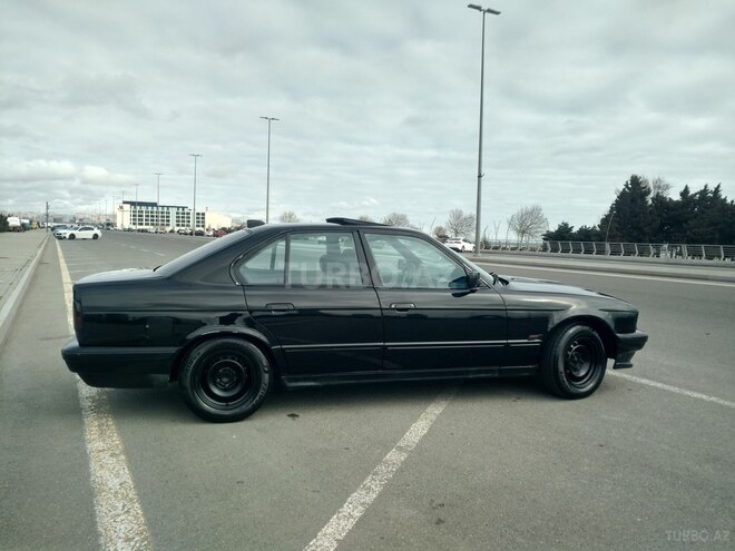 BMW 520 1989, 300,000 km - 2.0 l - Bakı