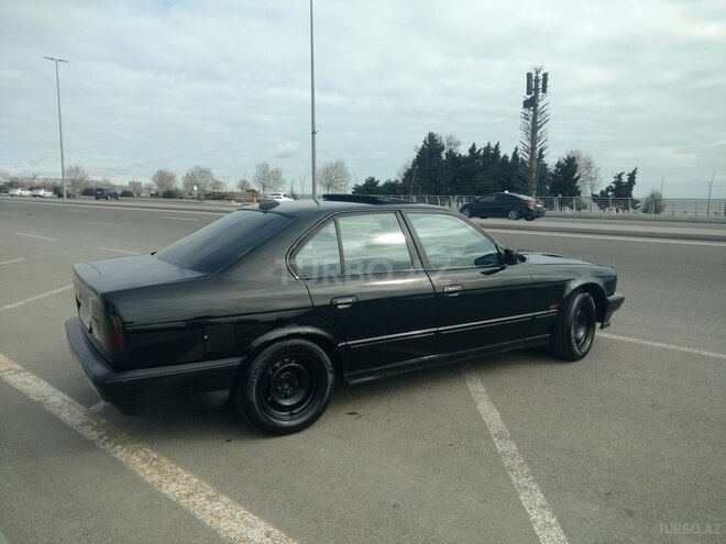 BMW 520 1989, 300,000 km - 2.0 l - Bakı