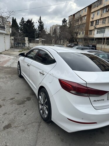 Hyundai Avante 2015, 200,000 km - 1.6 л - Bakı