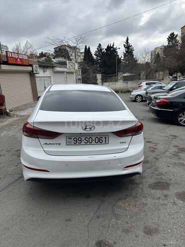 Hyundai Avante 2015, 200,000 km - 1.6 л - Bakı