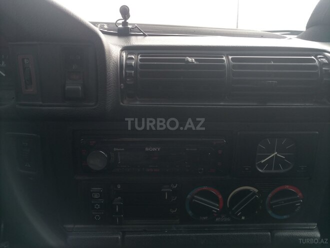 BMW 520 1989, 300,000 km - 2.0 l - Bakı