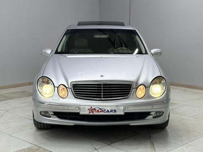Mercedes E 280-1