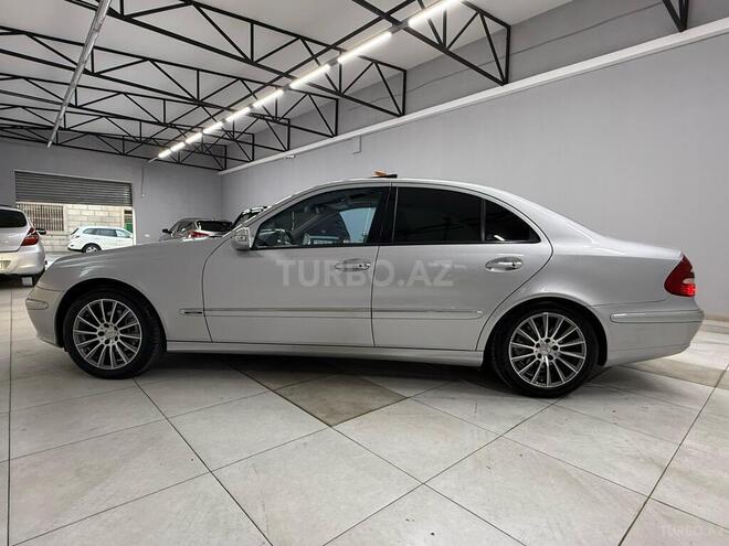 Mercedes E 280-17