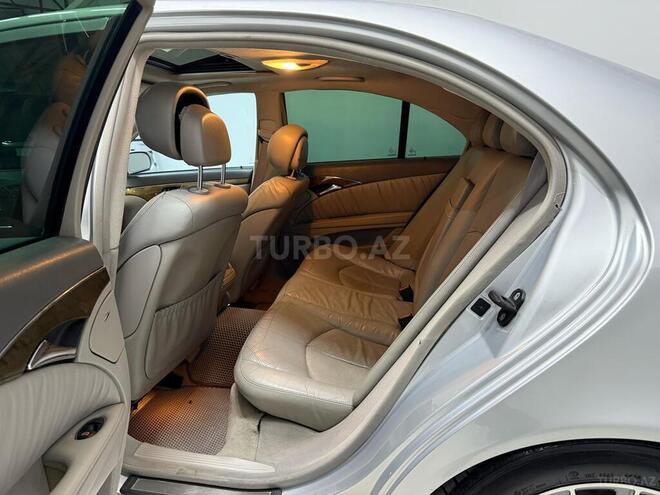 Mercedes E 280-9