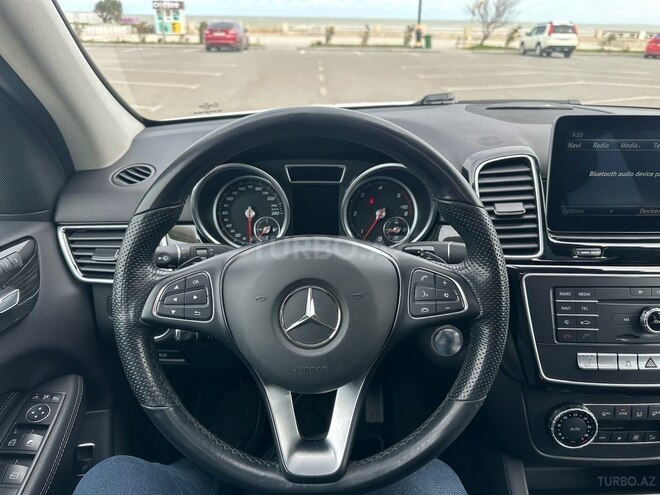 Mercedes GLE 250 4MATIC 2016, 221,000 km - 2.2 л - Sumqayıt