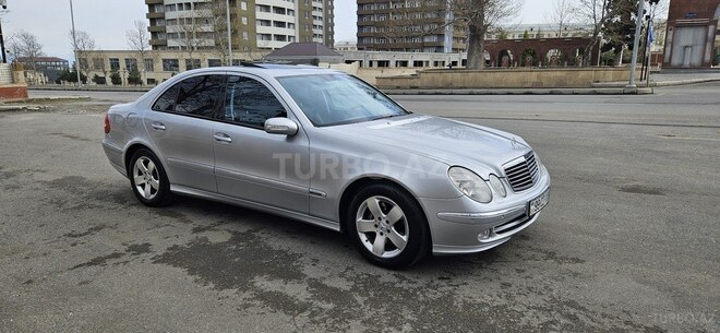 Mercedes E 320 2003, 207,000 km - 3.2 л - Gəncə