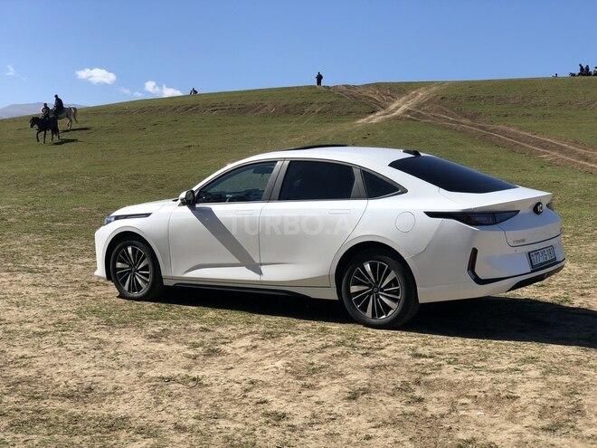 Changan Qiyuan A05 2024, 42,000 km - 1.5 l - Bakı