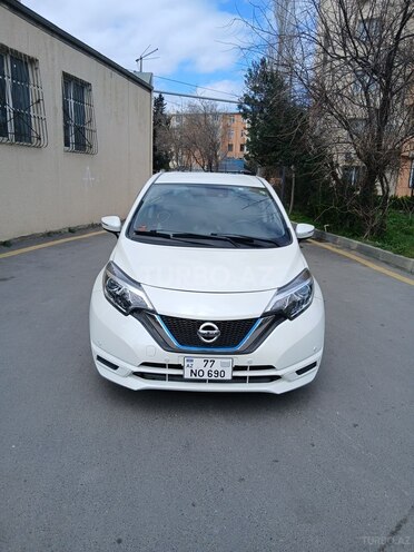 Nissan Note-2