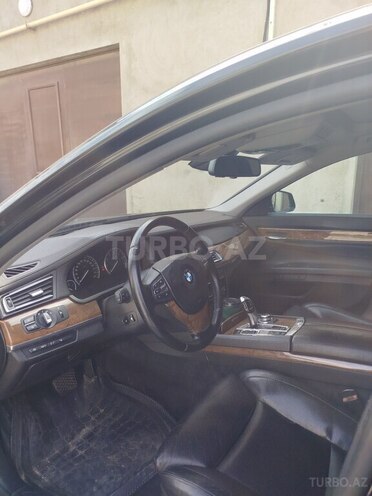 BMW 740 2009, 240,000 km - 3.0 l - Bakı