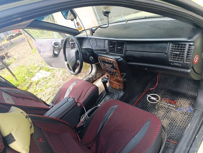 Opel Vectra 1996, 350,000 km - 2.0 l - Bakı
