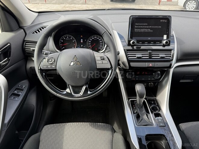 Mitsubishi Eclipse Cross-13
